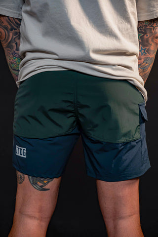 Adventure Shorts Dark Pine